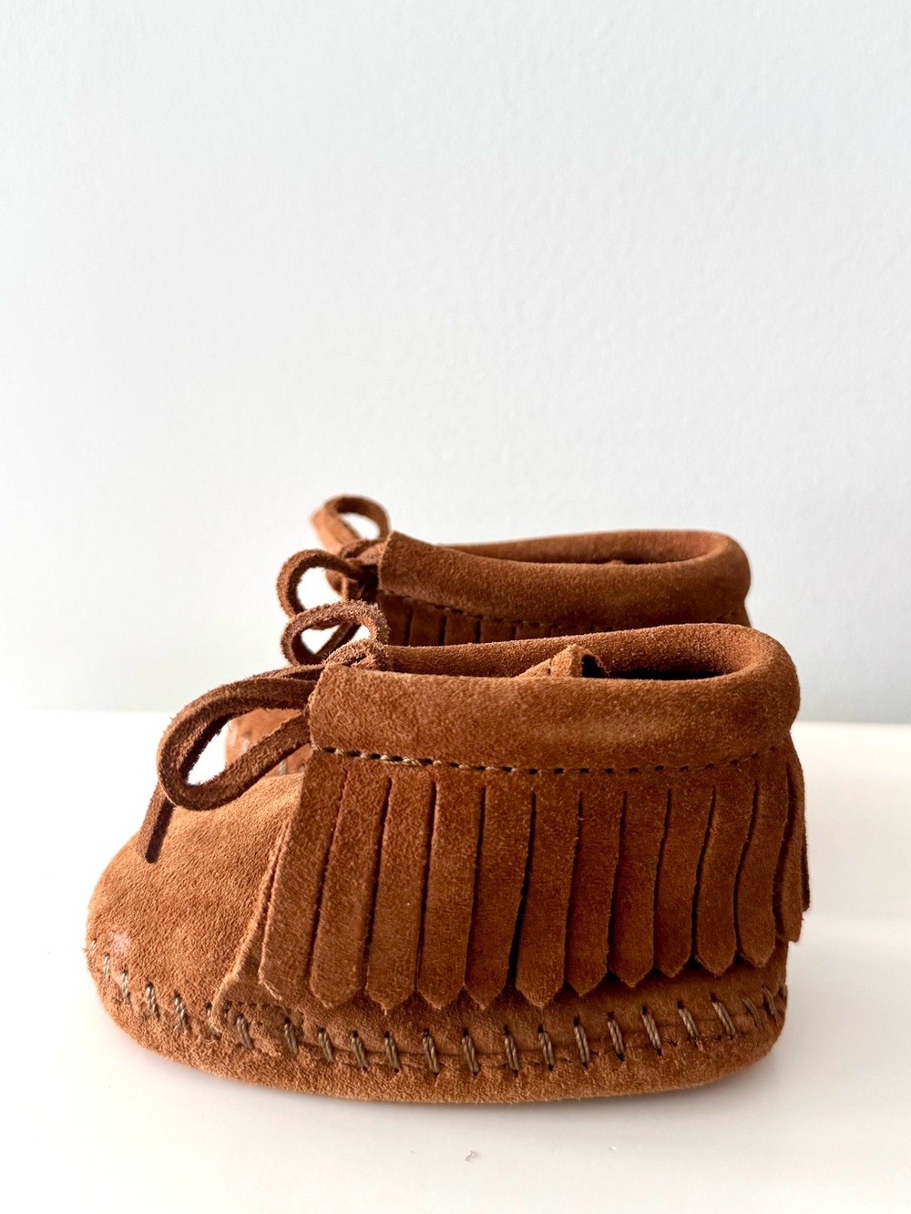 NWOT - Minnetonka Fring Bootie (Infant) brown